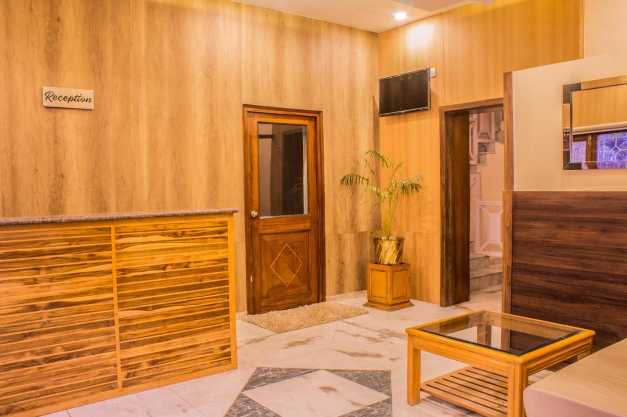 Hotel Lav Kush International Varanasi Exterior photo